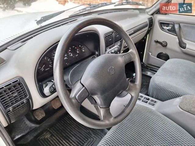 Білий ГАЗ 3110 Волга, об'ємом двигуна 2.45 л та пробігом 9 тис. км за 5500 $, фото 40 на Automoto.ua