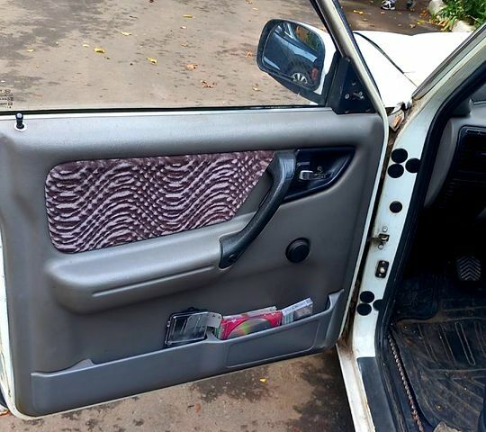 Белый ГАЗ 3110 Волга, объемом двигателя 2.3 л и пробегом 170 тыс. км за 1250 $, фото 7 на Automoto.ua