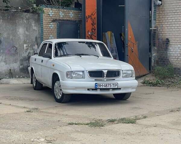 Белый ГАЗ 3110 Волга, объемом двигателя 2.29 л и пробегом 200 тыс. км за 2700 $, фото 1 на Automoto.ua