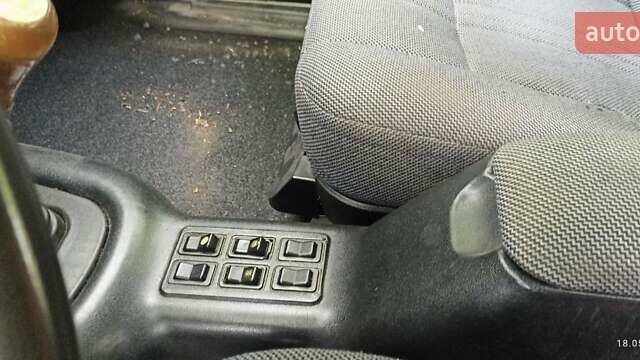 Белый ГАЗ 3110 Волга, объемом двигателя 2.5 л и пробегом 218 тыс. км за 789 $, фото 5 на Automoto.ua