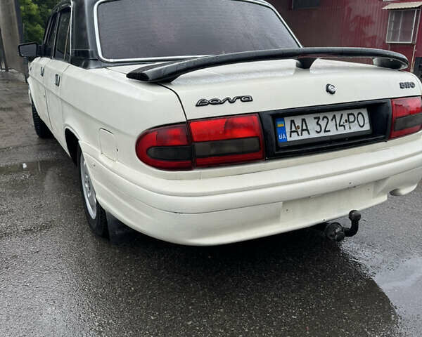 Білий ГАЗ 3110 Волга, об'ємом двигуна 2.45 л та пробігом 250 тис. км за 1250 $, фото 2 на Automoto.ua