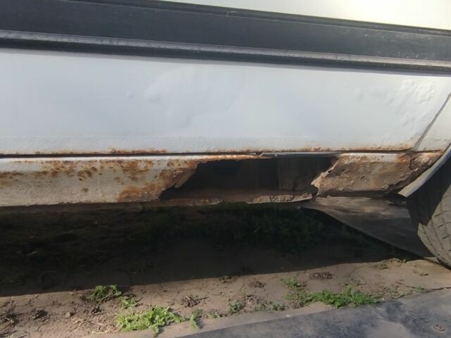 Білий ГАЗ 3110 Волга, об'ємом двигуна 2.4 л та пробігом 370 тис. км за 476 $, фото 1 на Automoto.ua