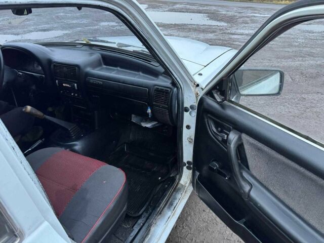 Білий ГАЗ 3110 Волга, об'ємом двигуна 2.4 л та пробігом 250 тис. км за 750 $, фото 8 на Automoto.ua