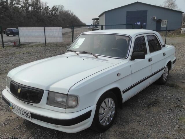 Белый ГАЗ 3110 Волга, объемом двигателя 2.3 л и пробегом 200 тыс. км за 1300 $, фото 2 на Automoto.ua