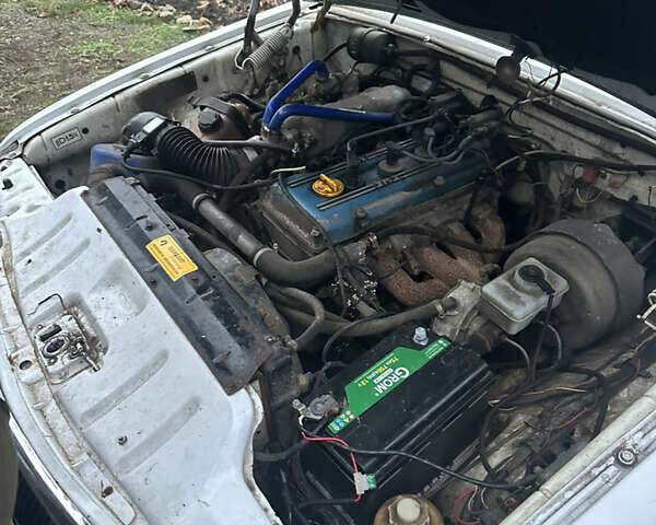 Білий ГАЗ 3110 Волга, об'ємом двигуна 2.3 л та пробігом 150 тис. км за 1061 $, фото 4 на Automoto.ua