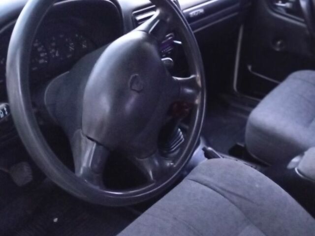 Білий ГАЗ 3110 Волга, об'ємом двигуна 2.3 л та пробігом 247 тис. км за 2000 $, фото 2 на Automoto.ua