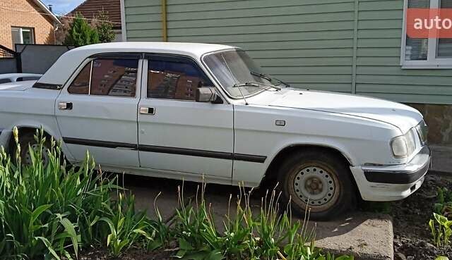 Белый ГАЗ 3110 Волга, объемом двигателя 2.45 л и пробегом 198 тыс. км за 1100 $, фото 2 на Automoto.ua
