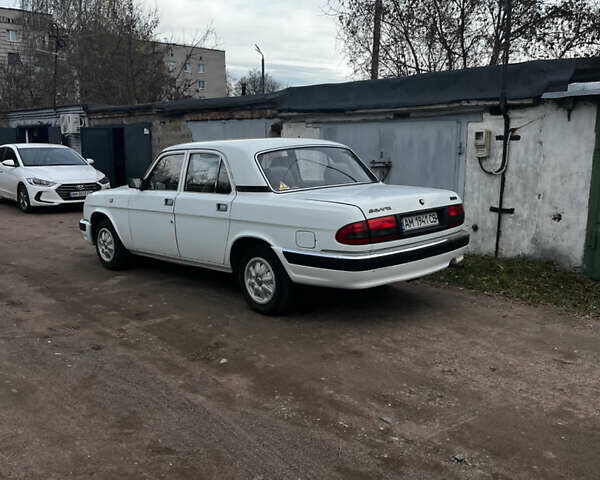 ГАЗ 3110 Волга 2002 в Коростене на Automoto.ua Белый ГАЗ 3110 Волга, объемом двигателя 2.45 л и пробегом 35 тыс. км за 2999 $, фото 3 на Automoto.ua