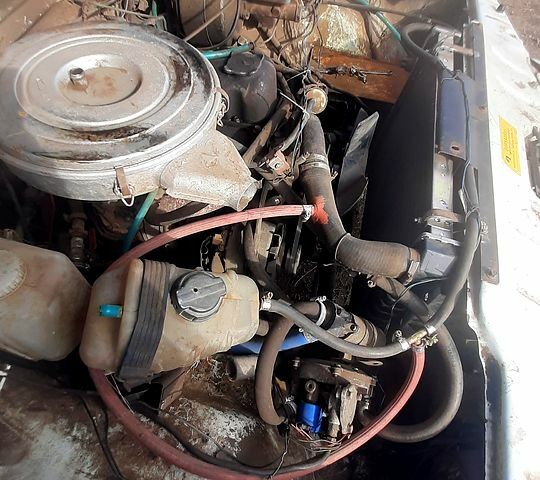 Белый ГАЗ 3110 Волга, объемом двигателя 2.3 л и пробегом 200 тыс. км за 800 $, фото 5 на Automoto.ua