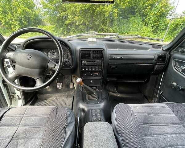 Белый ГАЗ 3110 Волга, объемом двигателя 2.3 л и пробегом 99 тыс. км за 1350 $, фото 9 на Automoto.ua