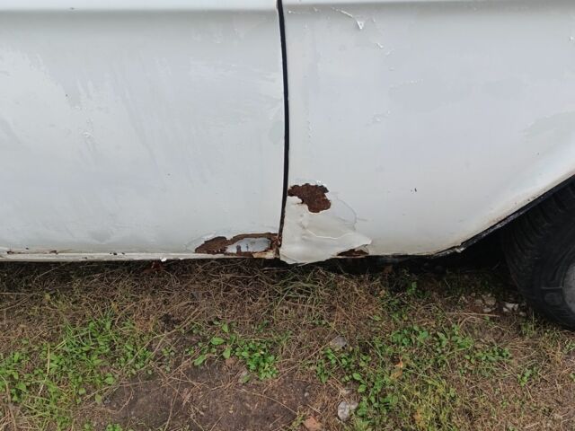 Білий ГАЗ 3110 Волга, об'ємом двигуна 2 л та пробігом 145 тис. км за 520 $, фото 10 на Automoto.ua