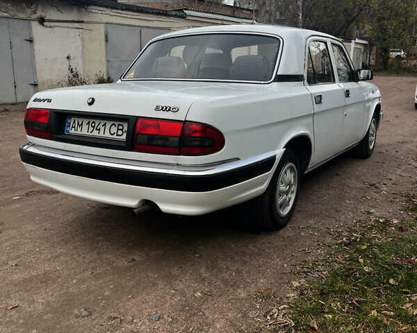ГАЗ 3110 Волга 2002 в Коростене на Automoto.ua Белый ГАЗ 3110 Волга, объемом двигателя 2.45 л и пробегом 35 тыс. км за 2999 $, фото 7 на Automoto.ua
