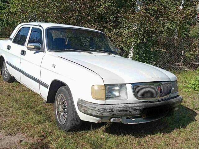 Белый ГАЗ 3110 Волга, объемом двигателя 2.4 л и пробегом 182 тыс. км за 750 $, фото 3 на Automoto.ua