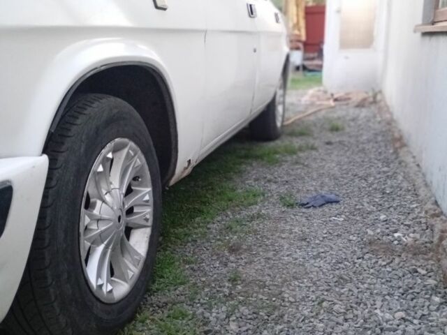 Білий ГАЗ 3110 Волга, об'ємом двигуна 2.3 л та пробігом 247 тис. км за 2000 $, фото 6 на Automoto.ua