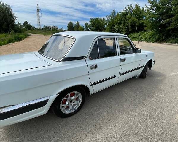 Белый ГАЗ 3110 Волга, объемом двигателя 2.3 л и пробегом 99 тыс. км за 1350 $, фото 12 на Automoto.ua