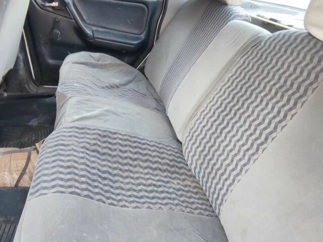 Білий ГАЗ 3110 Волга, об'ємом двигуна 2.7 л та пробігом 150 тис. км за 1101 $, фото 5 на Automoto.ua