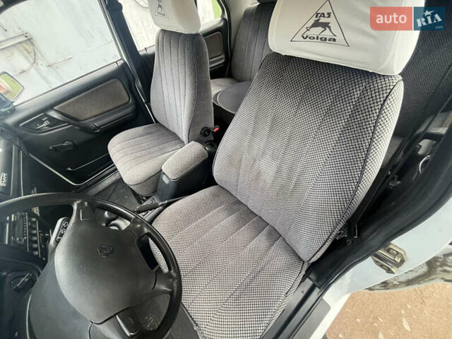 ГАЗ 3110 Волга 2002 в Коростене на Automoto.ua Белый ГАЗ 3110 Волга, объемом двигателя 2.45 л и пробегом 35 тыс. км за 2999 $, фото 16 на Automoto.ua