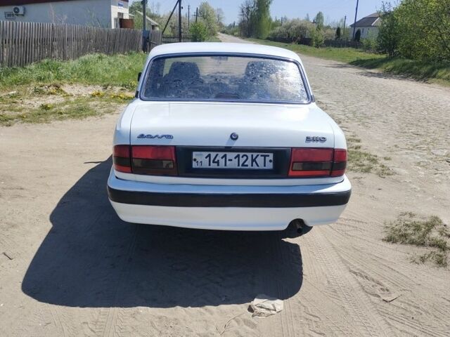 Белый ГАЗ 3110 Волга, объемом двигателя 2 л и пробегом 245 тыс. км за 1000 $, фото 3 на Automoto.ua