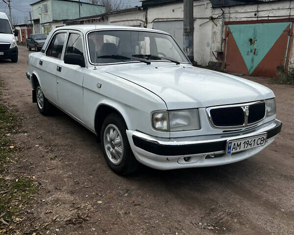 ГАЗ 3110 Волга 2002 в Коростене на Automoto.ua Белый ГАЗ 3110 Волга, объемом двигателя 2.45 л и пробегом 35 тыс. км за 2999 $, фото 9 на Automoto.ua