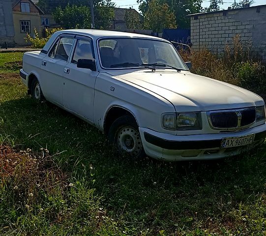Белый ГАЗ 3110 Волга, объемом двигателя 2.4 л и пробегом 379 тыс. км за 1000 $, фото 3 на Automoto.ua