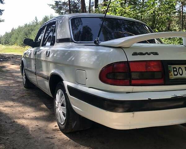 Белый ГАЗ 3110 Волга, объемом двигателя 2.3 л и пробегом 240 тыс. км за 900 $, фото 4 на Automoto.ua