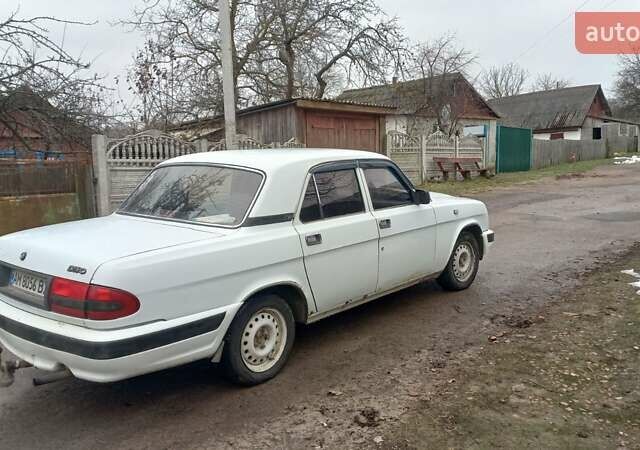 Белый ГАЗ 3110 Волга, объемом двигателя 2.29 л и пробегом 120 тыс. км за 1077 $, фото 4 на Automoto.ua