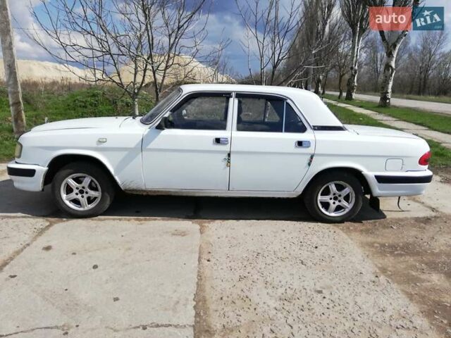 Белый ГАЗ 3110 Волга, объемом двигателя 2.4 л и пробегом 224 тыс. км за 2300 $, фото 3 на Automoto.ua
