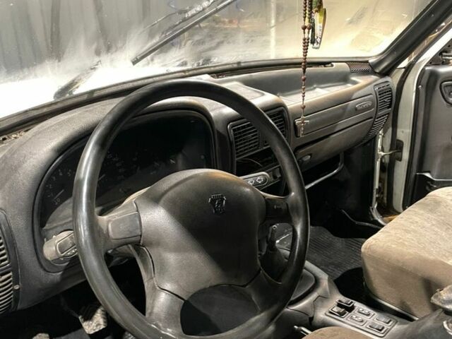 Білий ГАЗ 3110 Волга, об'ємом двигуна 2.4 л та пробігом 3 тис. км за 597 $, фото 5 на Automoto.ua