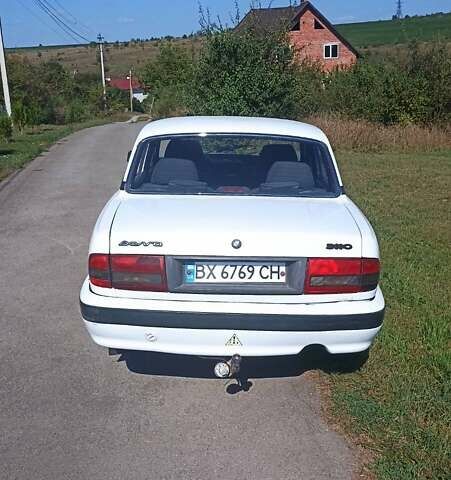 ГАЗ 3110 Волга 2003 в Каменце-Подольском на Automoto.ua Белый ГАЗ 3110 Волга, объемом двигателя 2.45 л и пробегом 179 тыс. км за 1100 $, фото 6 на Automoto.ua