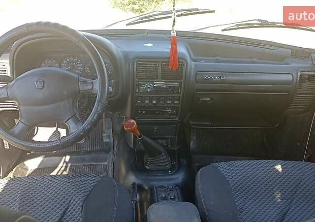 ГАЗ 3110 Волга 2003 в Каменце-Подольском на Automoto.ua Белый ГАЗ 3110 Волга, объемом двигателя 2.45 л и пробегом 179 тыс. км за 1100 $, фото 9 на Automoto.ua