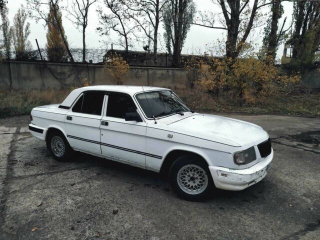 Белый ГАЗ 3110 Волга, объемом двигателя 2 л и пробегом 200 тыс. км за 1700 $, фото 6 на Automoto.ua