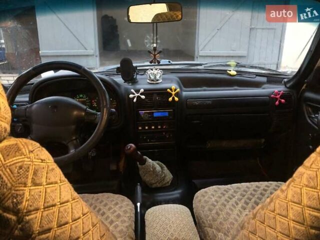 Белый ГАЗ 3110 Волга, объемом двигателя 2.3 л и пробегом 240 тыс. км за 900 $, фото 10 на Automoto.ua