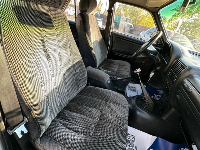 Білий ГАЗ 3110 Волга, об'ємом двигуна 2.3 л та пробігом 196 тис. км за 800 $, фото 5 на Automoto.ua