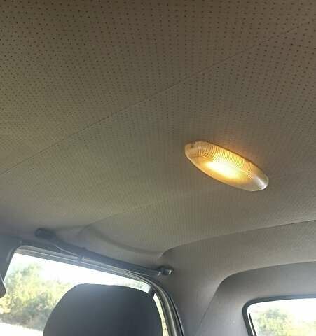 ГАЗ 3110 Волга 2003 в Каменце-Подольском на Automoto.ua Белый ГАЗ 3110 Волга, объемом двигателя 2.45 л и пробегом 179 тыс. км за 1100 $, фото 8 на Automoto.ua