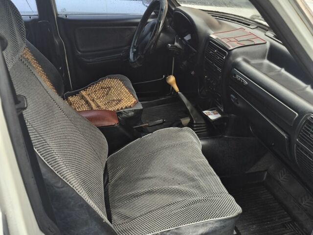 Білий ГАЗ 3110 Волга, об'ємом двигуна 2.4 л та пробігом 136 тис. км за 471 $, фото 5 на Automoto.ua