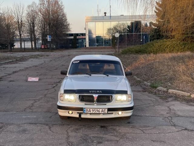 Белый ГАЗ 3110 Волга, объемом двигателя 2.3 л и пробегом 89 тыс. км за 2500 $, фото 2 на Automoto.ua