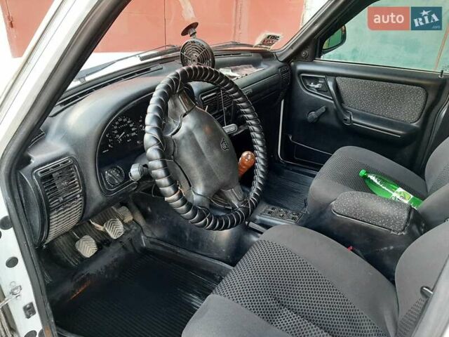 Белый ГАЗ 3110 Волга, объемом двигателя 0 л и пробегом 173 тыс. км за 1900 $, фото 6 на Automoto.ua