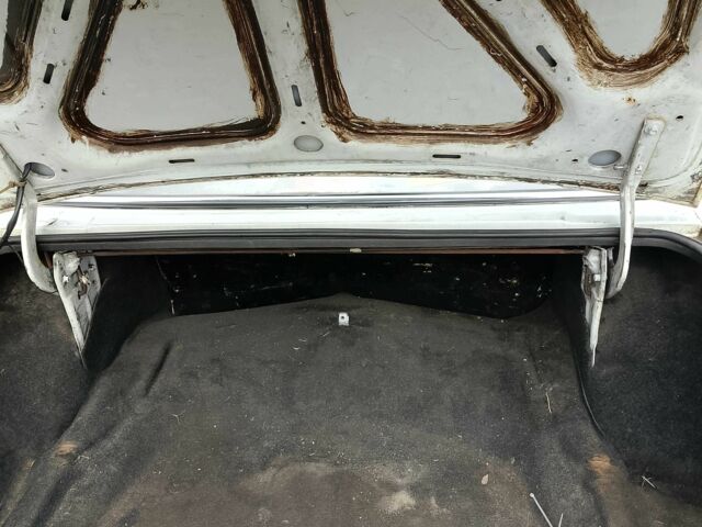 Білий ГАЗ 3110 Волга, об'ємом двигуна 2.4 л та пробігом 100 тис. км за 238 $, фото 4 на Automoto.ua