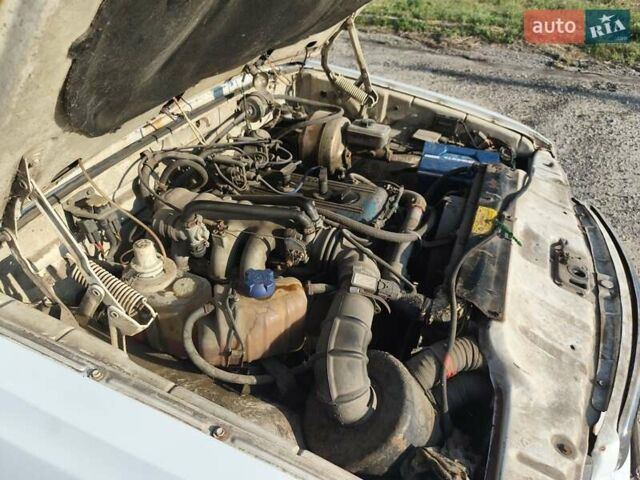 Белый ГАЗ 3110 Волга, объемом двигателя 2.4 л и пробегом 229 тыс. км за 700 $, фото 17 на Automoto.ua