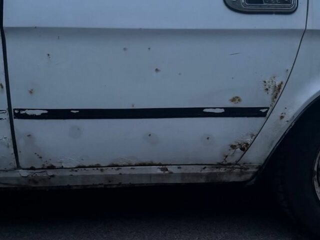 Белый ГАЗ 3110 Волга, объемом двигателя 2.4 л и пробегом 240 тыс. км за 250 $, фото 9 на Automoto.ua