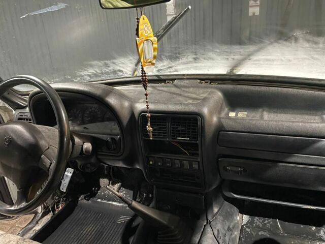 Білий ГАЗ 3110 Волга, об'ємом двигуна 2.4 л та пробігом 3 тис. км за 597 $, фото 6 на Automoto.ua