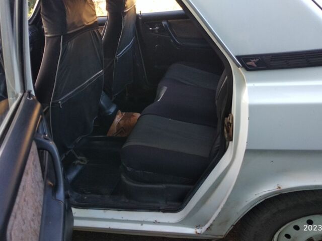 Белый ГАЗ 3110 Волга, объемом двигателя 2.4 л и пробегом 170 тыс. км за 713 $, фото 5 на Automoto.ua