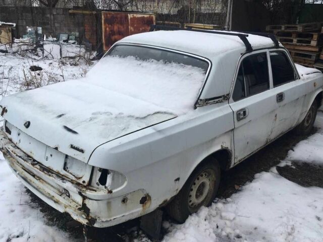 Белый ГАЗ 3110 Волга, объемом двигателя 2.4 л и пробегом 100 тыс. км за 280 $, фото 1 на Automoto.ua