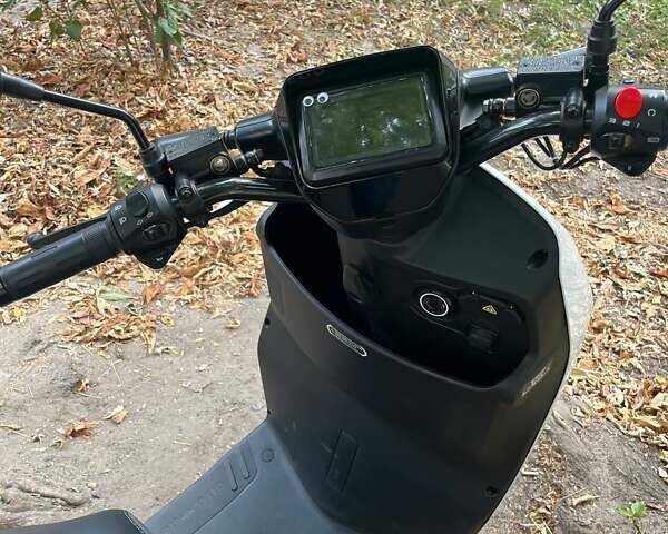 Білий ГАЗ 3110 Волга, об'ємом двигуна 2.45 л та пробігом 3 тис. км за 3000 $, фото 5 на Automoto.ua