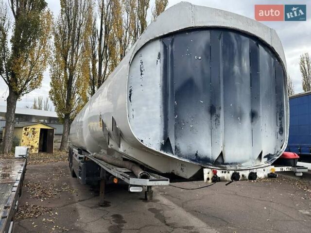 Белый ГАЗ 3110 Волга, объемом двигателя 2.45 л и пробегом 666 тыс. км за 13700 $, фото 4 на Automoto.ua