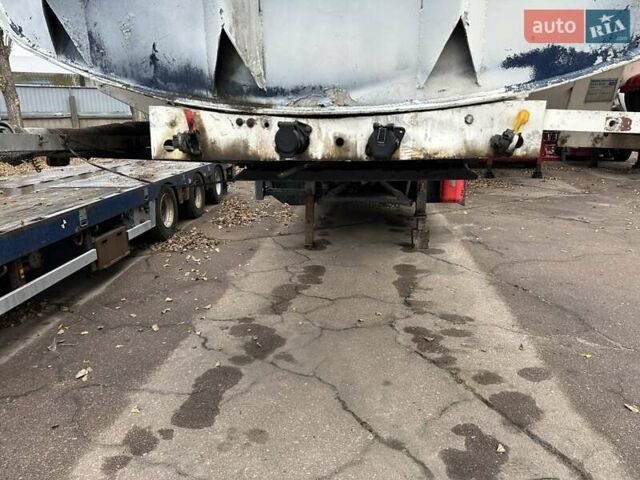 Белый ГАЗ 3110 Волга, объемом двигателя 2.45 л и пробегом 666 тыс. км за 13700 $, фото 6 на Automoto.ua