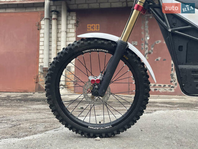 Чорний ГАЗ 3110 Волга, об'ємом двигуна 2.45 л та пробігом 1 тис. км за 4800 $, фото 4 на Automoto.ua