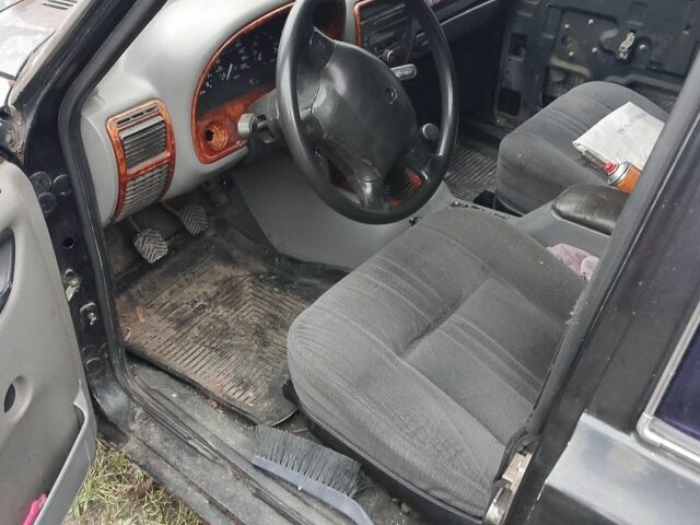 Чорний ГАЗ 3110 Волга, об'ємом двигуна 2.3 л та пробігом 200 тис. км за 497 $, фото 3 на Automoto.ua