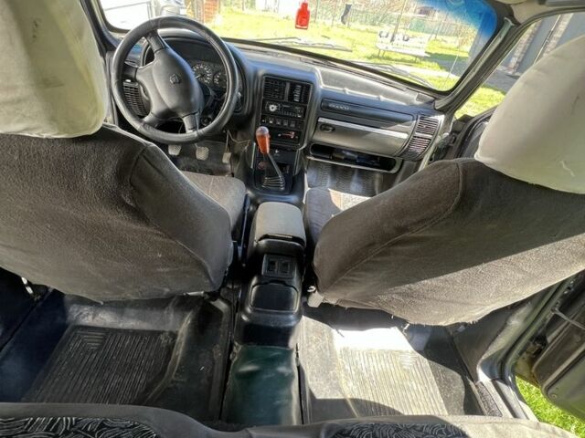 Черный ГАЗ 3110 Волга, объемом двигателя 2.4 л и пробегом 254 тыс. км за 950 $, фото 5 на Automoto.ua