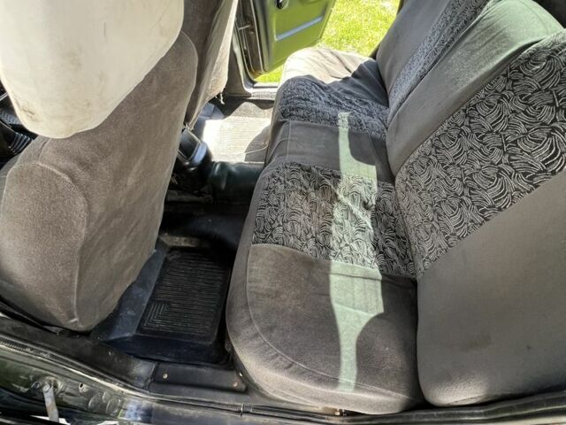 Черный ГАЗ 3110 Волга, объемом двигателя 2.4 л и пробегом 254 тыс. км за 950 $, фото 8 на Automoto.ua